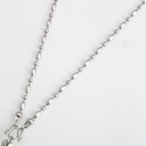 Silver stainless steel bead necklace with double hook clasp and oval grain link design