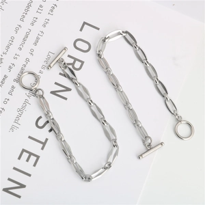 Bracciale a catena a maglie quadrate argentate con classica chiusura a levetta OT