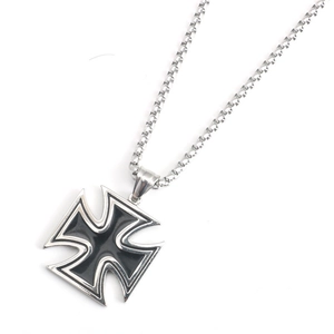 Collier avec pendentif croix de fer vintage en acier inoxydable et émail noir sur chaîne