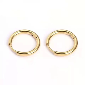Polished 2.5mm gold stainless steel hoop earrings in a minimalist round design