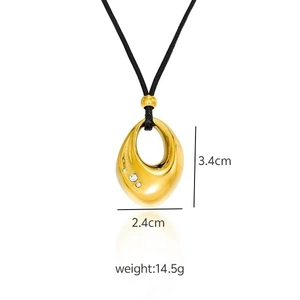 Detailansicht des Tropfenanhängers mit Maßen 3,4cm x 2,4cm und Gewicht von 14,5g