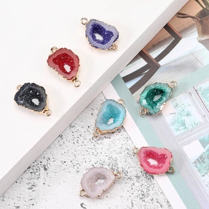 Onregelmatige druzy liphangers van hars met koperen goudlaag voor DIY sieraden maken