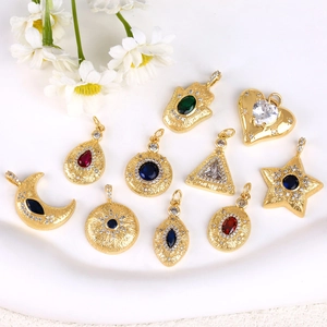 Ciondolo in Rame Placcato Oro Zirconia Stella Luna Cuore Mano di Hamsa Geometrico per Collana Fai Da Te Bracciale Gioielli
