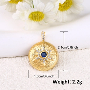 Dettaglio delle dimensioni del ciondolo stella luna oro 2,1 cm con zircone blu