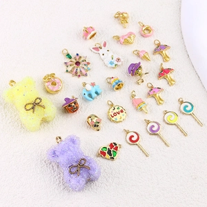 Mignons Pendentifs en Émail de Cuivre pour la Fabrication de Bijoux DIY Charmes de Crème Glacée Beignet Champignon Ours pour Colliers Bracelets Accessoires