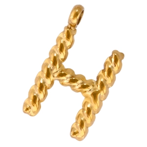 Detailansicht eines 18K vergoldeten Mini-Buchstaben-H-Anhängers mit Kordelstruktur