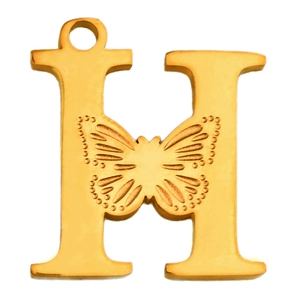 Detalle del colgante con letra H de acero inoxidable chapado en oro de 18K y una mariposa