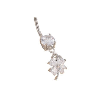 Bauchnabelpiercing aus Edelstahl mit rundem Zirkon und glänzendem Kleeblatt-Anhänger