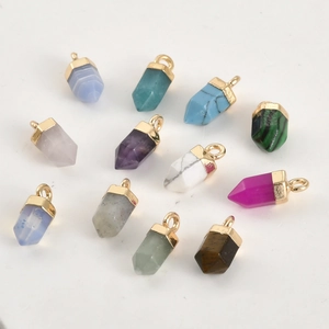 Pendentif en Cristal de Prisme Hexagonal en Pierre Naturelle pour Création DIY de Collier Bracelet Mini Charm en Pierre Bouchon Or Bijoux