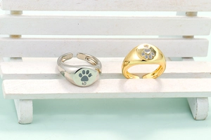 Polished open rings with paw print design and zircon stone in gold and silver finish