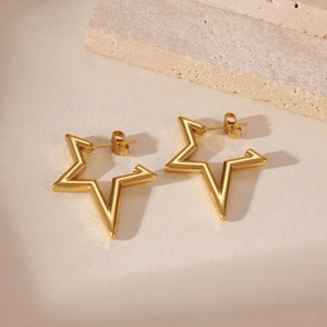 Orecchini a stella in acciaio inossidabile placcato oro 18K lucido dal design minimalista