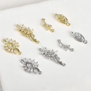 Ciondoli Connettori Foglia Fiore in Zirconia Placcati Oro 14K per Creazione Gioielli Fai da Te Accessori per Collana Bracciale