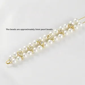 14k vergoldetes doppelreihiges 5mm Muschelperlenarmband mit Zirkonia-Anhängern