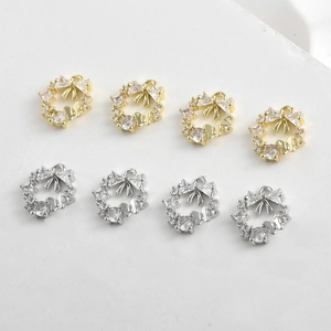 Funkelnder 14k vergoldeter Kranzanhänger mit Schleife und Zirkonia für DIY Schmuck