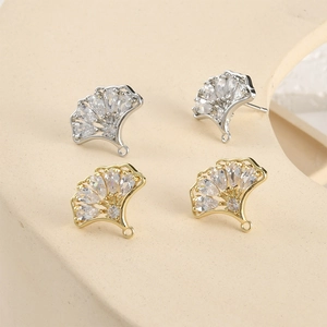 Tiges de Boucle d'Oreille en Cuivre Plaqué Or 14K Forme de Feuille de Ginkgo Incrustée de Zirconia DIY Bijoux