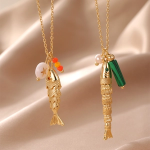 Gold Plated Stainless Steel Fish Pendant Necklace With Artificial Pearl Star Bead Elegant Animal Jewelry For Women Daily Dating Accessories