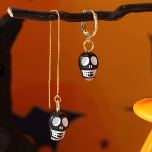 Orecchini a Forma di Teschio di Scheletro Asimmetrici di Halloween per Donna Orecchini Pendenti a Cerchio in Rame Smaltato Gotico