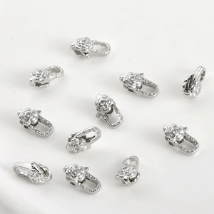 Chiusure a moschettone a rosa in rame placcato oro 14k con zirconi per gioielli fai-da-te