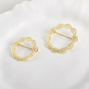 Paar 14k vergoldete kreisförmige hohle Blatt-Brosche mit elegantem Kranz-Design