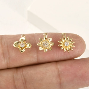 14K Gold Plated Copper Flower Pendant With Zirconia Inlay Daisy Sunflower Four-Petal Flower DIY Jewelry Making Accessory