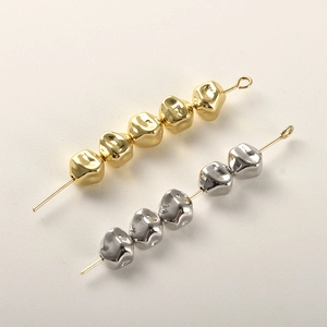 Unregelmäßige 14k vergoldete Metallperlen mit Knitterstruktur für DIY-Schmuckherstellung