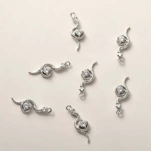 Detaillierte Schlangen-Anhänger aus Silber mit Zirkon für DIY-Schmuckherstellung
