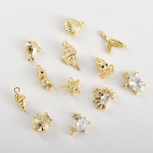 Lot de 11 breloques animaux marins plaqués or 14k avec zircons pour la bijouterie