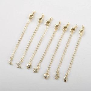 Catene di estensione placcate oro 14k con chiusure a moschettone e ciondoli zircone
