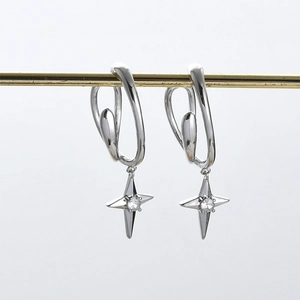 14k vergulde ster clip-on oorbellen met glanzende zirkoon, hangend design dames