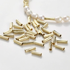 Perline a tubo curve in ottone placcato oro 14k per creazione di gioielli e collane