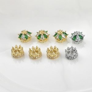 Ciondolo Corona in Stile Palazzo Vintage Rame Placcato Oro 14K Zirconia Accessorio Fai da Te per Creazione Gioielli Orecchini