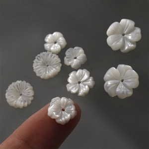 Carved white mother of pearl shell flower beads for DIY jewelry making and necklaces