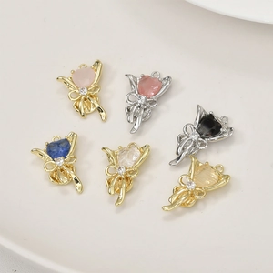Pendentif Bouquet de Cœurs en Cuivre Plaqué Or avec Zircon Nœud Accessoires de Bijoux DIY pour Collier Bracelet Fabrication