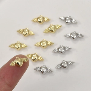 Mini-Anhänger Herz mit Flügeln in Gold und Silber für DIY-Schmuckherstellung