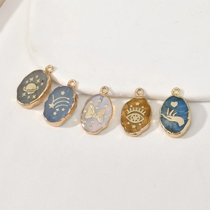 Ovalen edelsteen hangers met vergulde randen en hemelse motieven voor doe-het-zelf sieraden