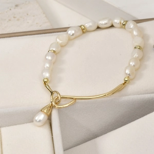 Bracelet élégant en perles d'or 14 carats avec fermoir T et pendentif goutte d'eau