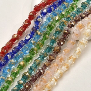 Handgefertigte gedrehte Glasperlen mit Goldfolie für DIY-Schmuck und Halsketten