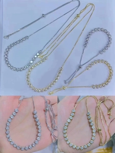 Verstellbares Set aus Halskette und Armband mit runden Zirkonias und Schiebeverschluss