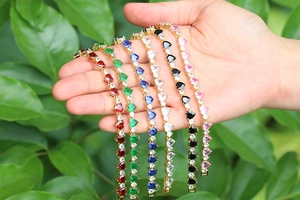 Bracciale tennis con cuore in zircone dorato con pietre preziose multicolori brillanti