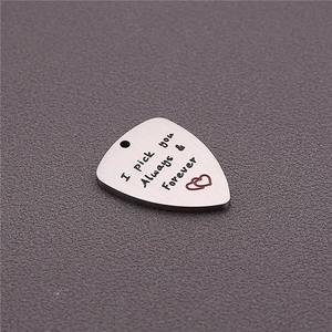 Pendentif médiator de guitare en acier inoxydable avec gravure Always & Forever