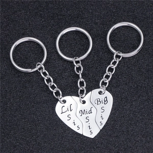 Porte-clés cœur en trois pièces gravés Big Sis, Mid Sis et Lil Sis pour sœurs et amies