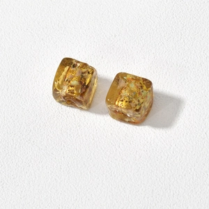 Handmade amber cube glass beads with gold foil inclusions for DIY jewelry making