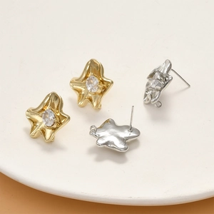 Orecchini a stella irregolari con zircone in oro e argento per creazione di gioielli