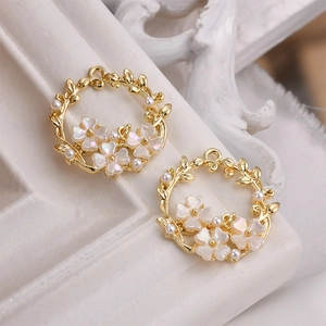 14k goldgefüllter Blumenanhänger mit Perlen und Muschelblüten für DIY-Schmuckherstellung