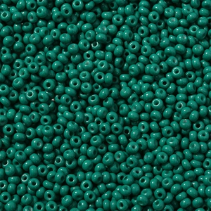 Macro-opname van 3mm groenblauwe glaskralen met gladde afwerking voor DIY-sieraden