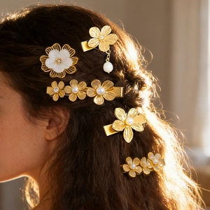 Elegant Stainless Steel Flower Hair Clips With Artificial Pearl Rhinestone 18K Gold Plated Vintage Hair Accessories For Women