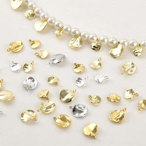 Colgante hoja de oro 14k texturizado irregular para creación de joyería DIY collar
