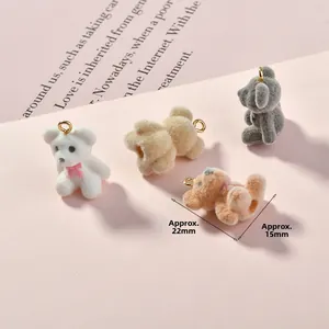 Mini-Flauschbär-Anhänger für DIY-Schmuck in verschiedenen Farben mit Metallringen