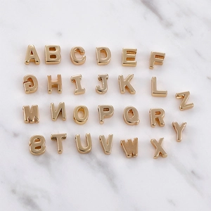 18K Vergoldetes Kupfer Alphabet Buchstaben Abstandsperlen Für DIY Schmuckherstellung Personalisierte Halskette Armband Metallperlen