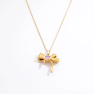 18k vergoldete Edelstahlkette mit rosa Herz-Kristall und Schleifenanhänger